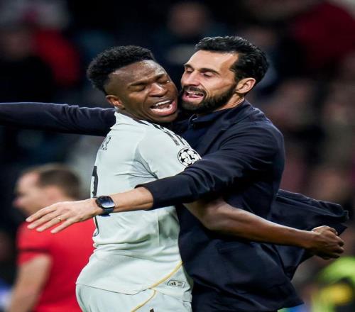 瓜帅温情慰,藉昔日爱徒,泪含慈爱意,C7,YULE,C7,YULE官网,C7,YULE平台,C7娱乐集团,C7,YULE集团